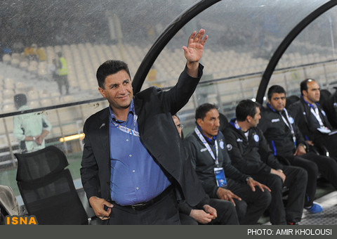 حاجیلو: قلعه‌نویی با یک شبکه در حال جنگ است/ استقلال در تهران کار بوریرام را یکسره می‌کند